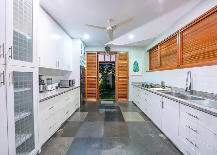 Litera Bali